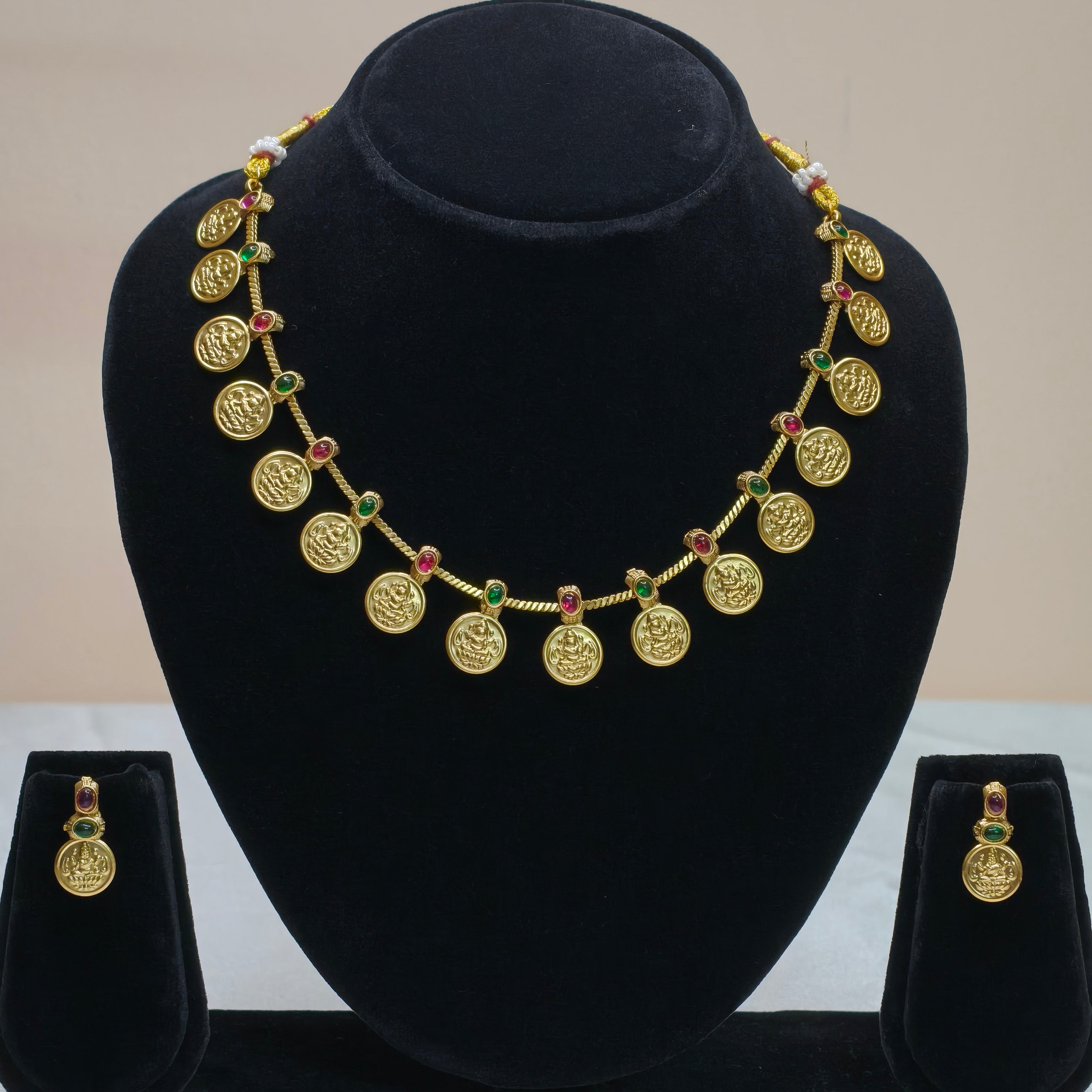 Floral Coin Motif Temple Necklace Set-DD10019
