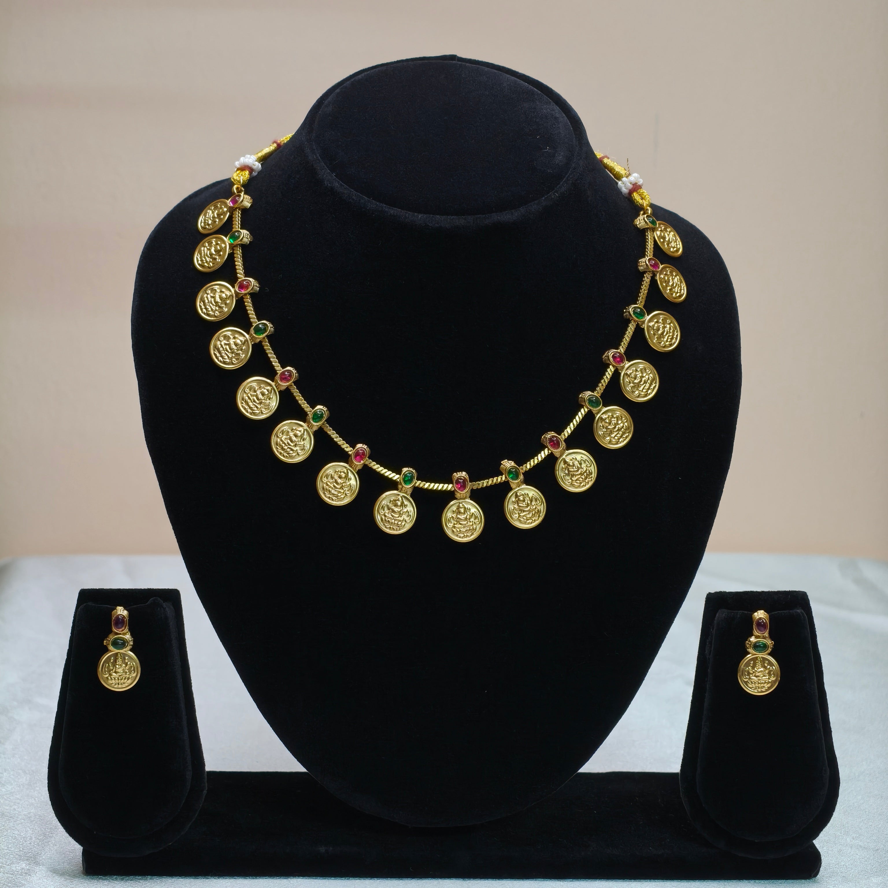 Floral Coin Motif Temple Necklace Set-DD10019