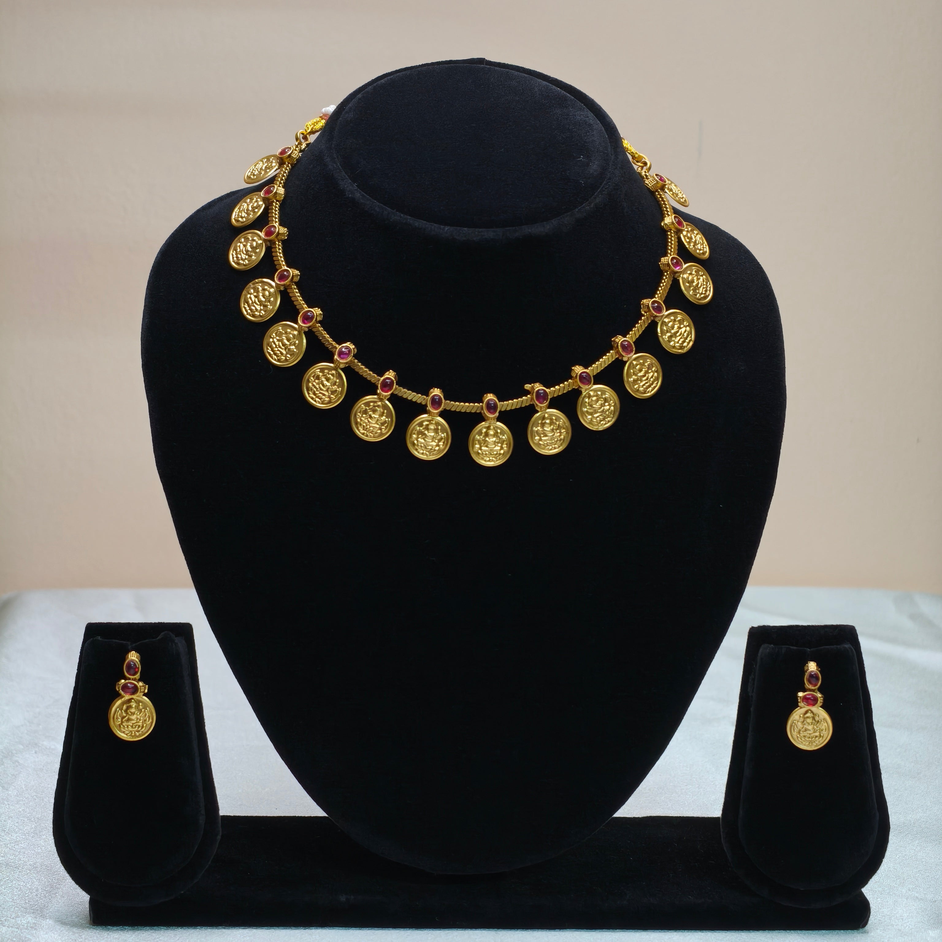 Floral Coin Motif Temple Necklace Set-DD10019