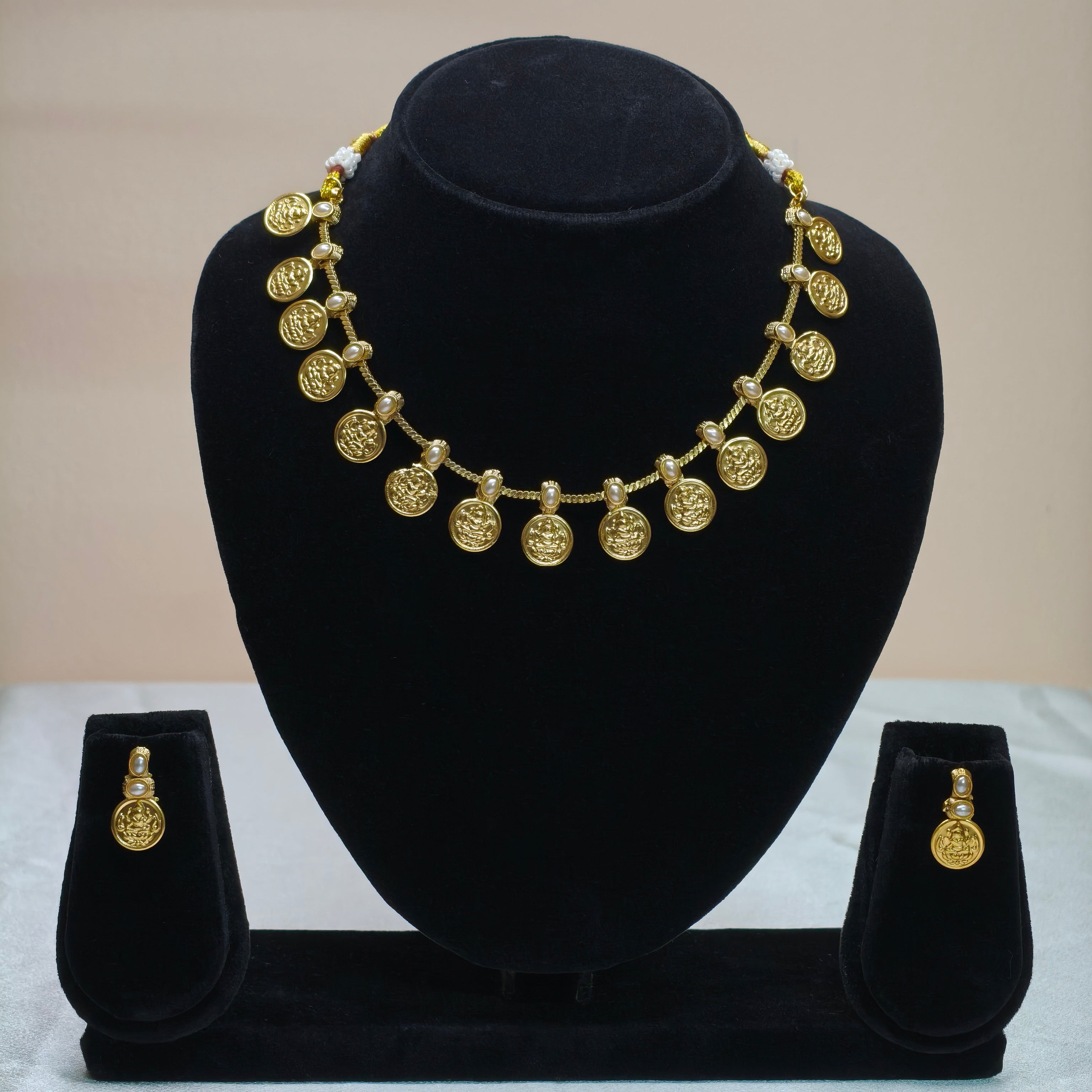 Floral Coin Motif Temple Necklace Set-DD10019