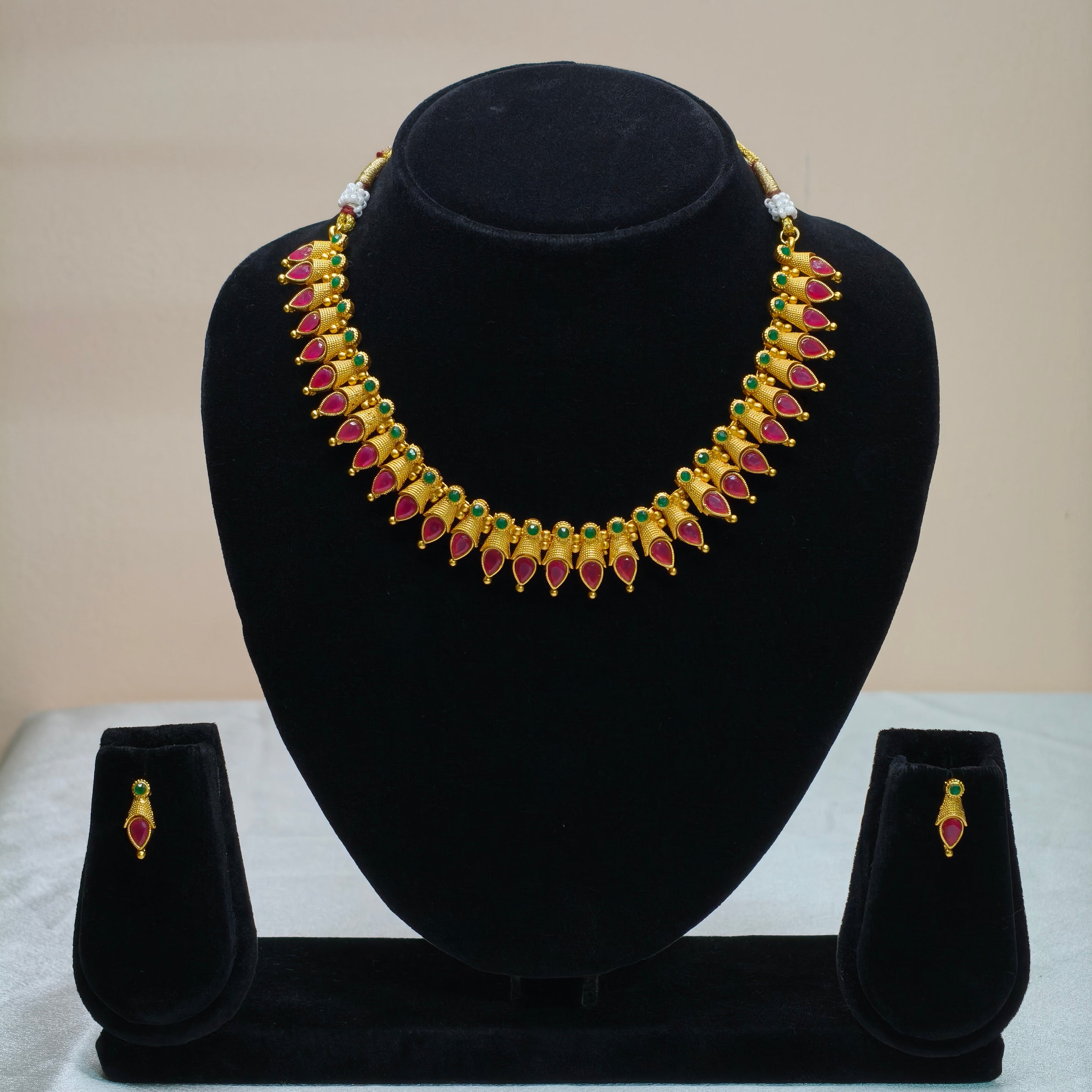 Leaf & Coin Pattern Temple Necklace Set-DD10021