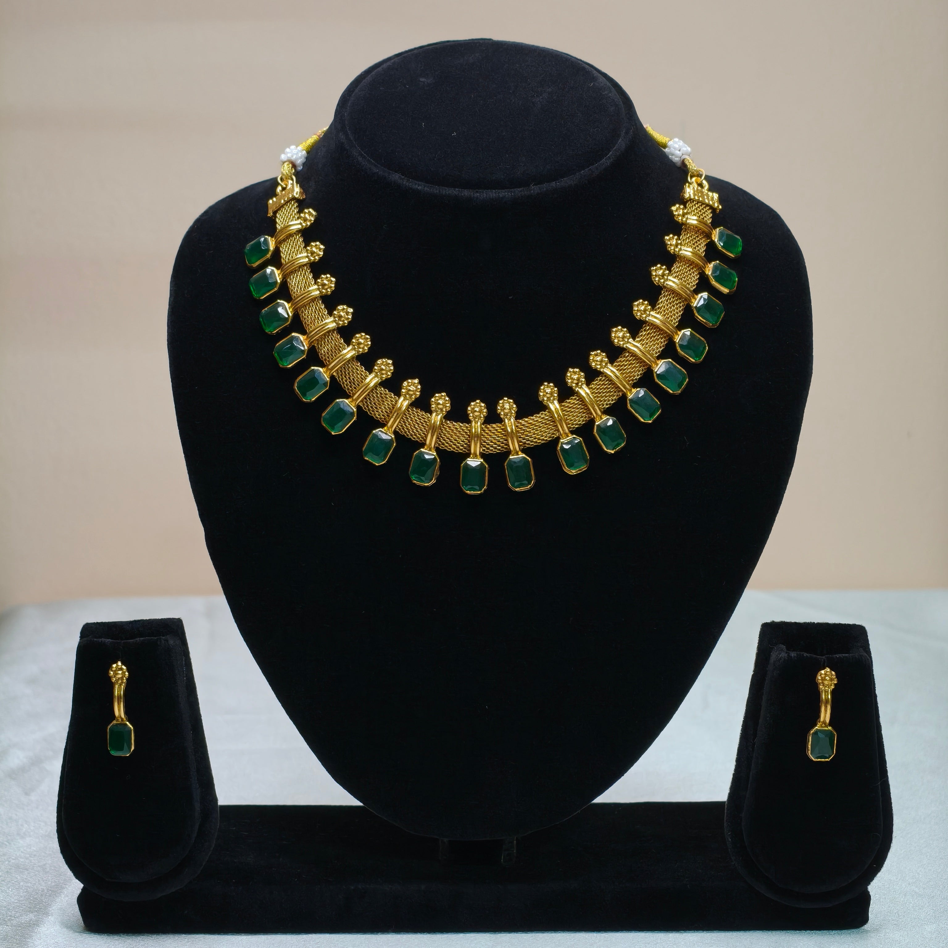 Geometric Motif Temple Necklace Set-DD10029