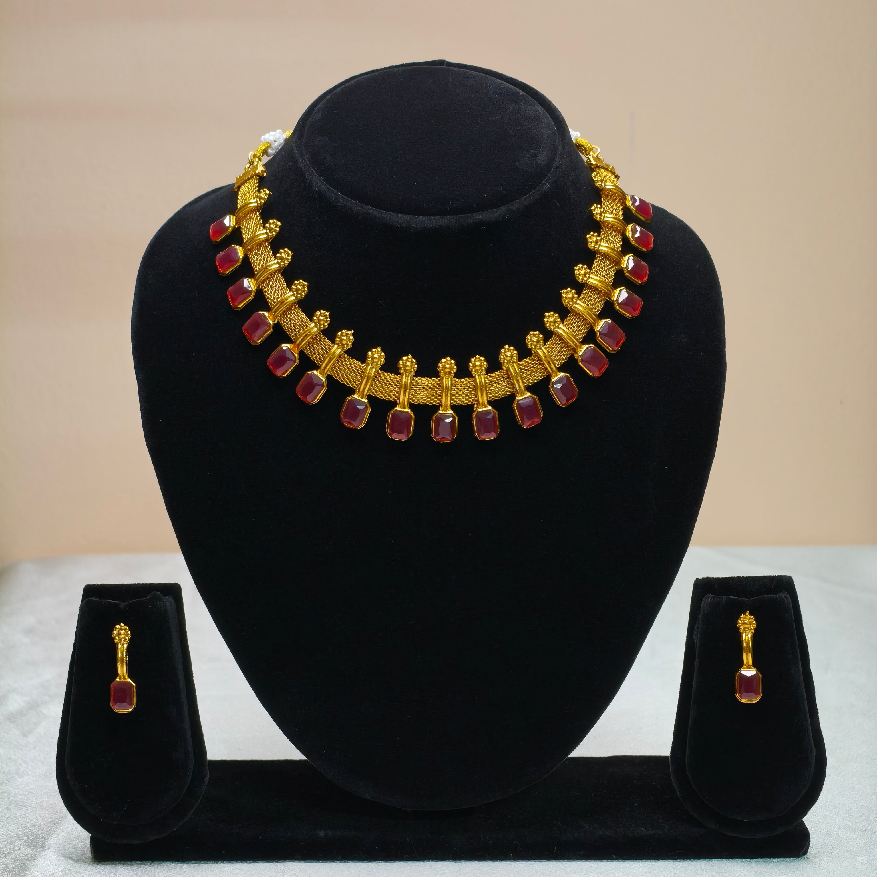 Geometric Motif Temple Necklace Set-DD10029