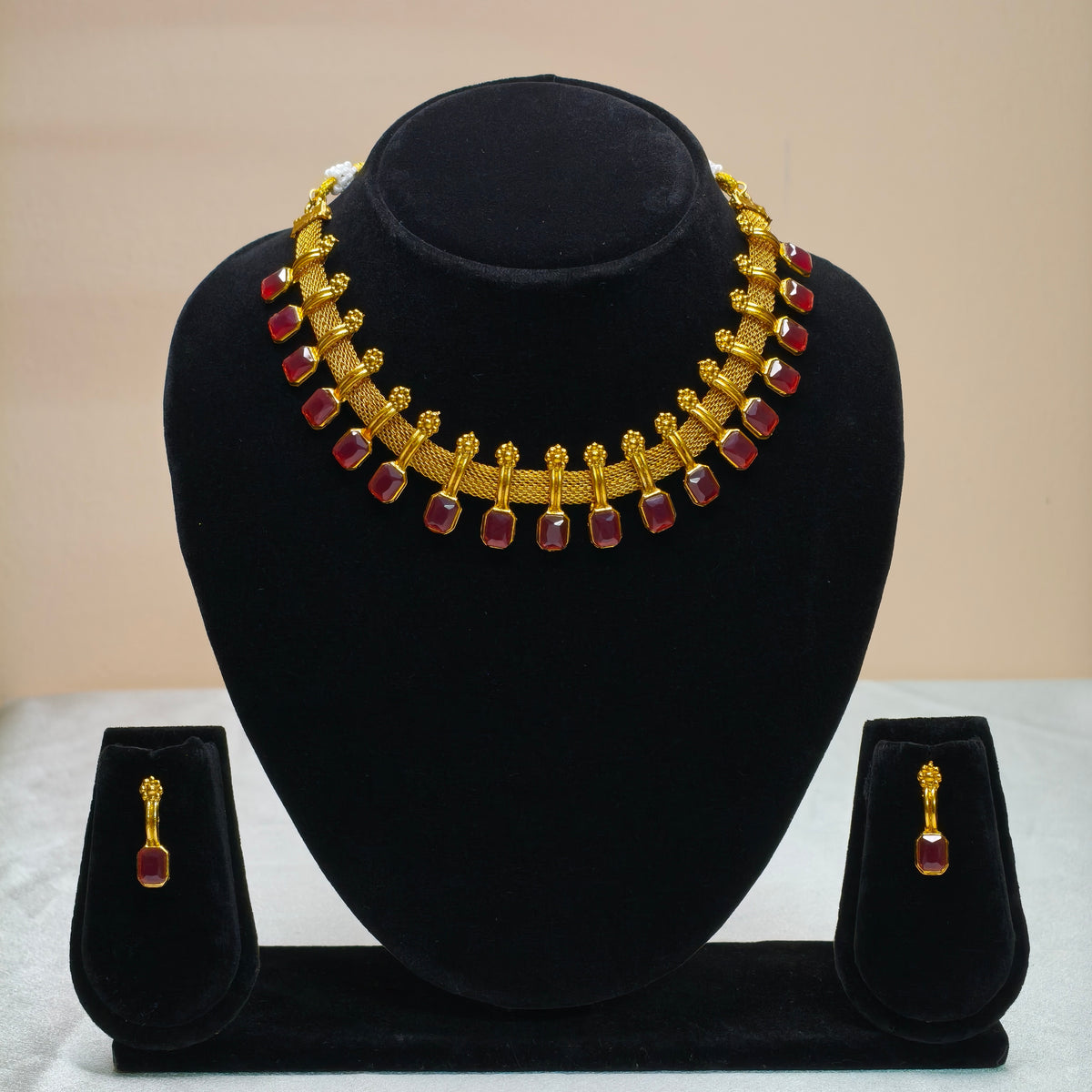 Geometric Motif Temple Necklace Set-DD10029