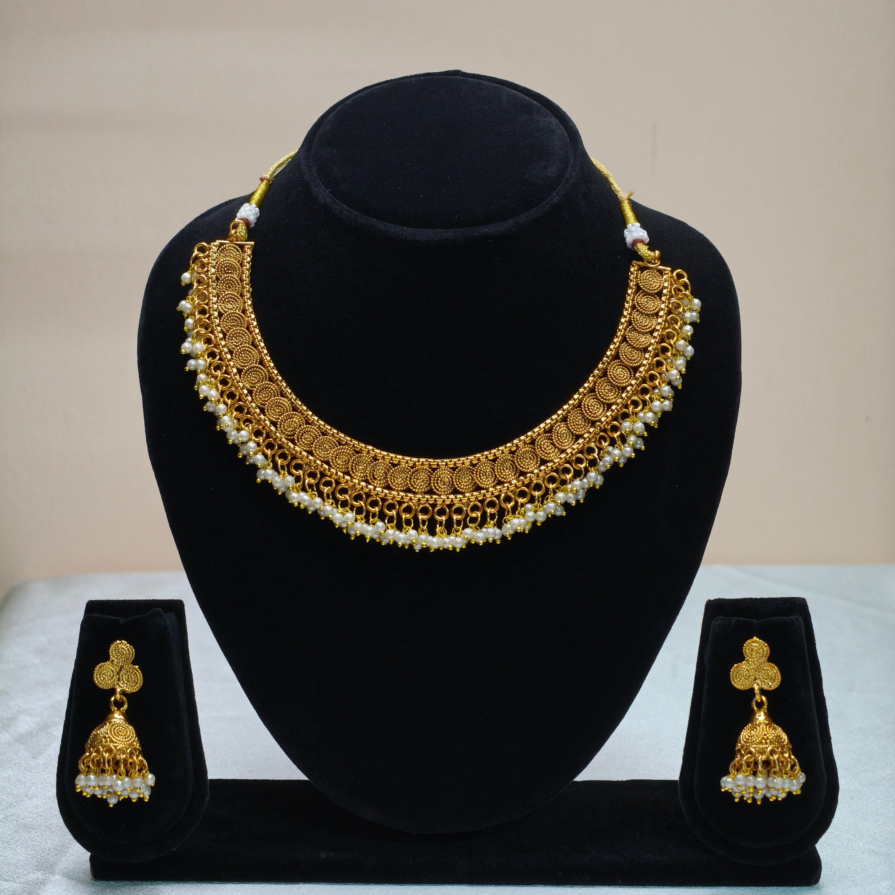 Pearl Cascade Choker Set-DD10030