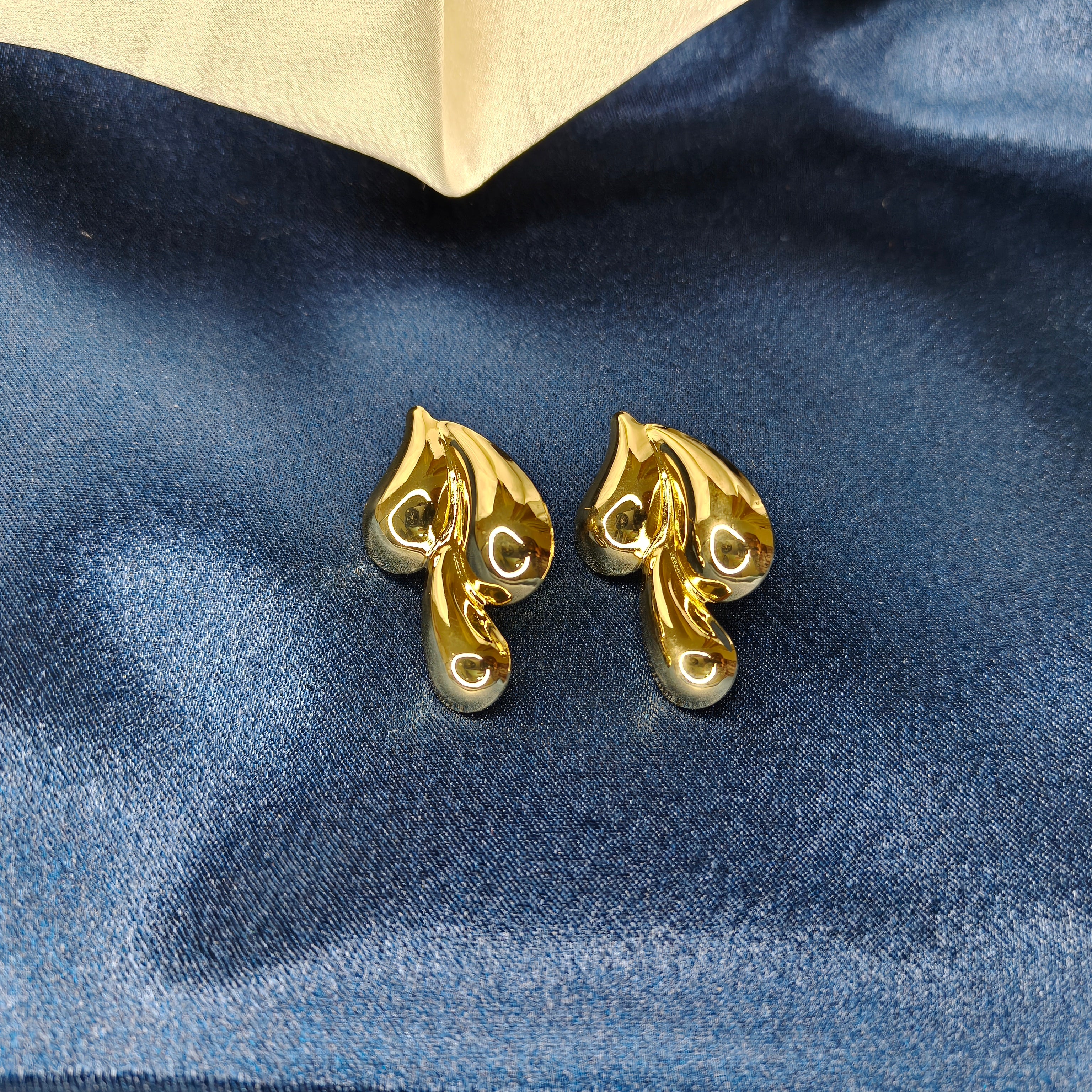 DD10078-Earring Alloy Gold