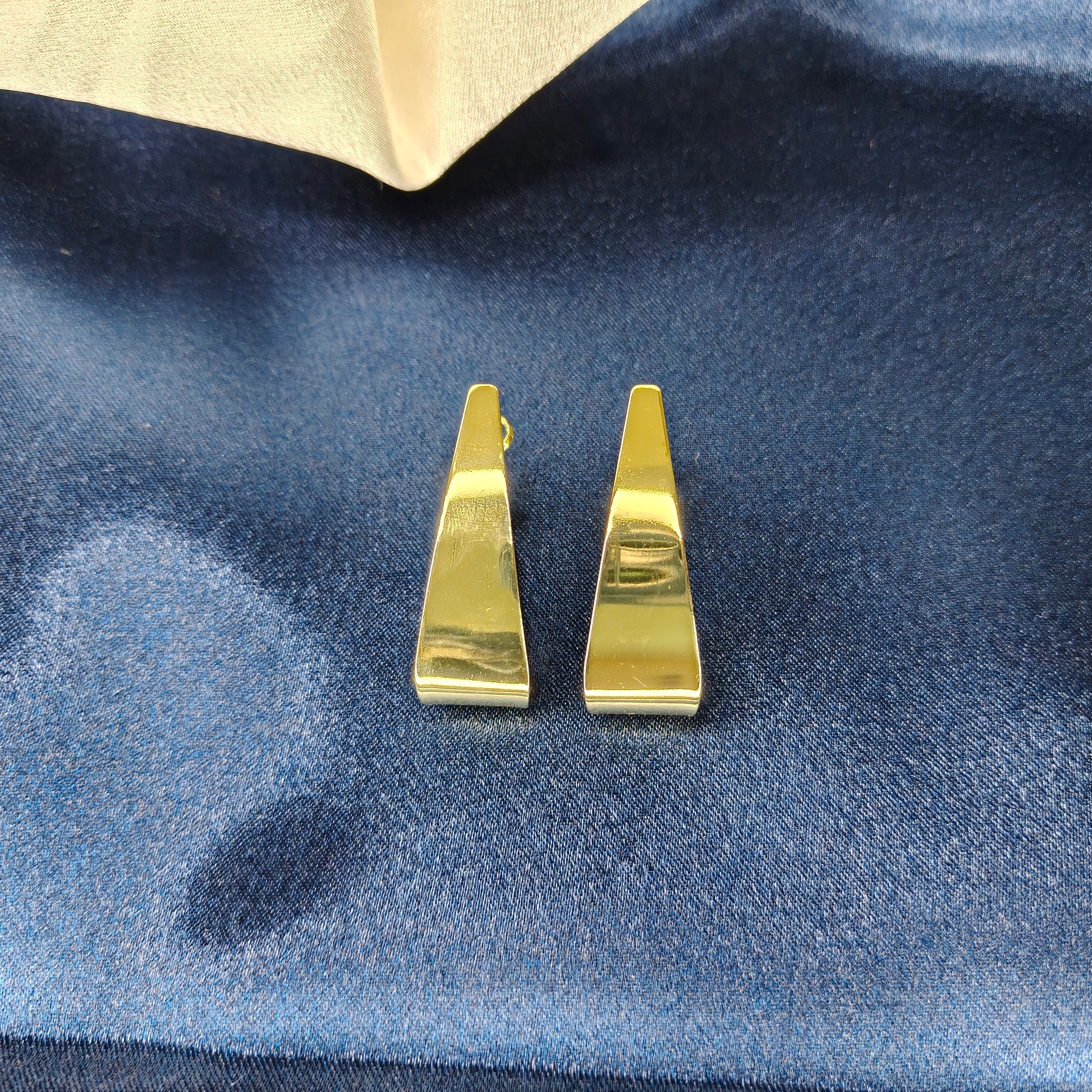 DD10079-Earring Alloy Gold