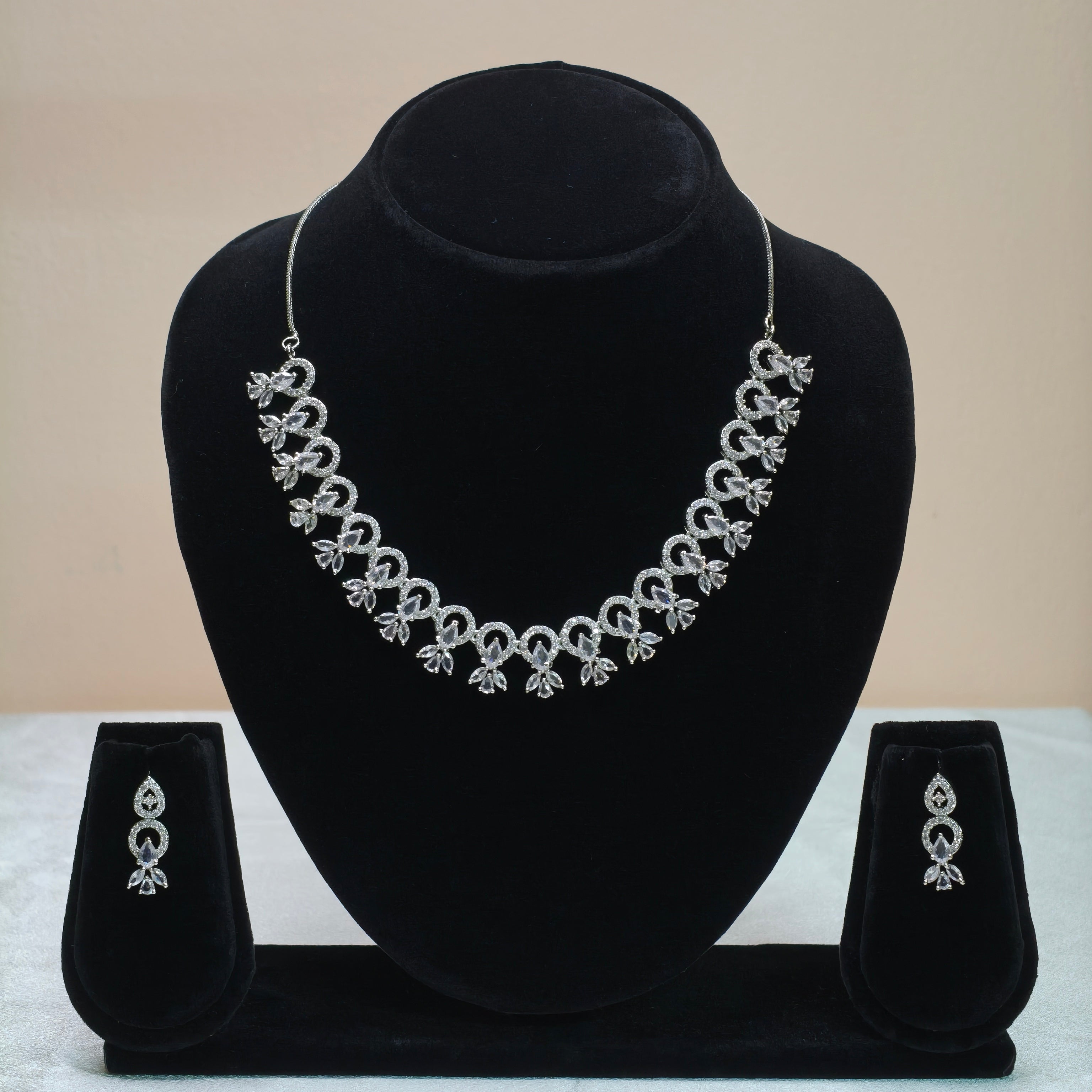 Crystal Loop Elegance Necklace Set-DD10009