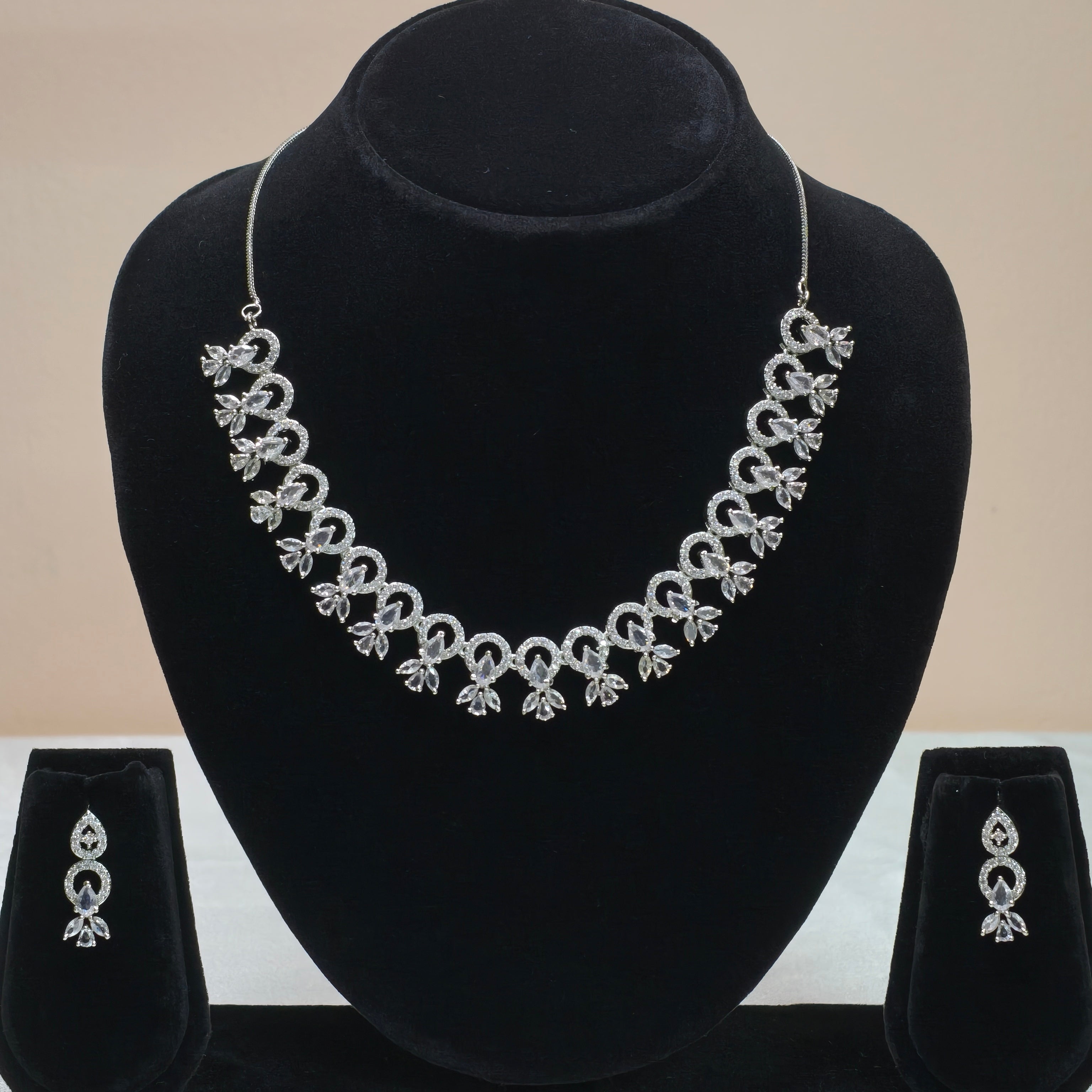 Crystal Loop Elegance Necklace Set-DD10009